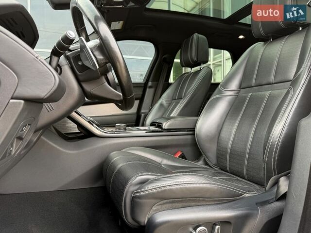 Чорний Ленд Ровер Рендж Ровер Велар, об'ємом двигуна 2 л та пробігом 107 тис. км за 35500 $, фото 12 на Automoto.ua