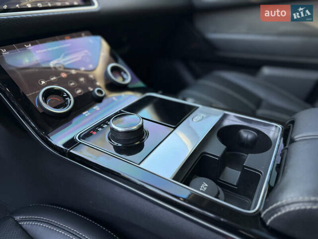 Чорний Ленд Ровер Рендж Ровер Велар, об'ємом двигуна 2 л та пробігом 105 тис. км за 32000 $, фото 39 на Automoto.ua