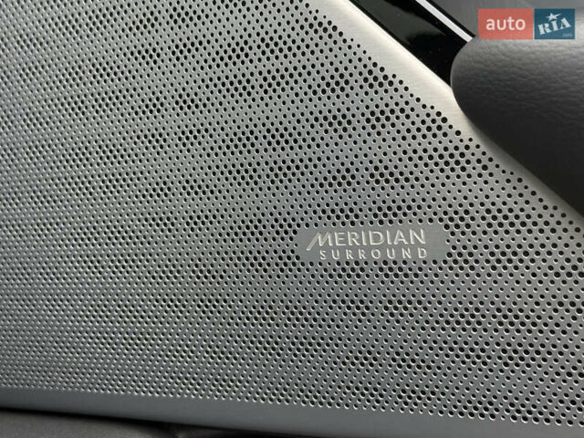 Черный Ленд Ровер Рендж Ровер Велар, объемом двигателя 2 л и пробегом 56 тыс. км за 37900 $, фото 38 на Automoto.ua