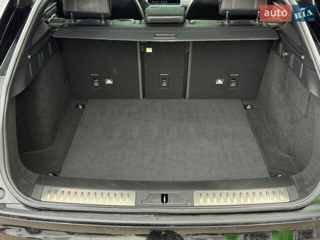 Чорний Ленд Ровер Рендж Ровер Велар, об'ємом двигуна 2 л та пробігом 107 тис. км за 35500 $, фото 9 на Automoto.ua