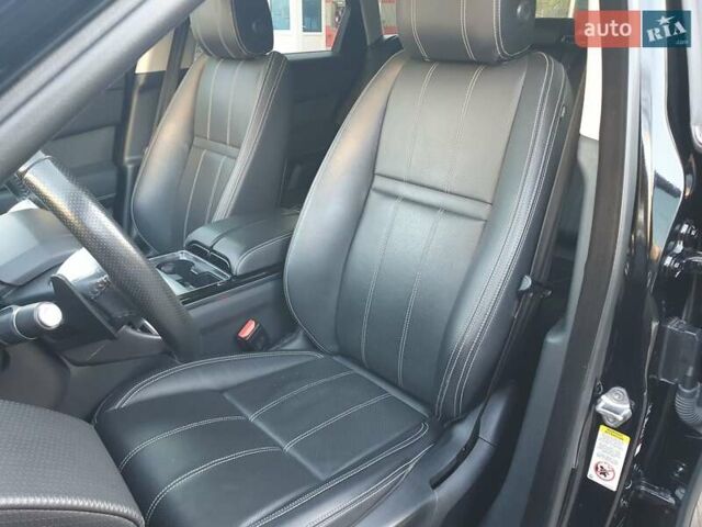 Ленд Ровер Рендж Ровер Велар 2017 у Києві на Automoto.ua Чорний Ленд Ровер Рендж Ровер Велар, об'ємом двигуна 2 л та пробігом 90 тис. км за 35999 $, фото 45 на Automoto.ua