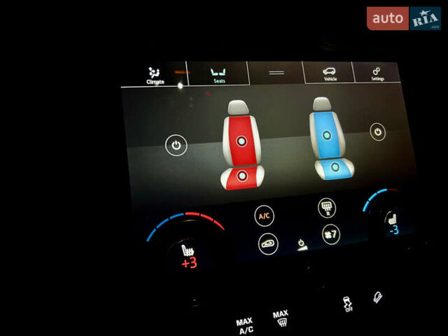 Чорний Ленд Ровер Рендж Ровер Велар, об'ємом двигуна 2 л та пробігом 58 тис. км за 35800 $, фото 20 на Automoto.ua