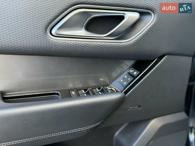 Черный Ленд Ровер Рендж Ровер Велар, объемом двигателя 2 л и пробегом 105 тыс. км за 32000 $, фото 29 на Automoto.ua