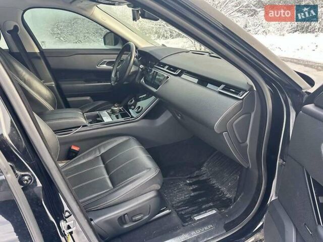 Черный Ленд Ровер Рендж Ровер Велар, объемом двигателя 2 л и пробегом 103 тыс. км за 32000 $, фото 6 на Automoto.ua