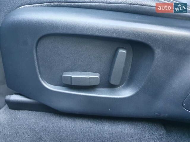 Ленд Ровер Рендж Ровер Велар 2017 у Києві на Automoto.ua Чорний Ленд Ровер Рендж Ровер Велар, об'ємом двигуна 2 л та пробігом 90 тис. км за 35999 $, фото 69 на Automoto.ua