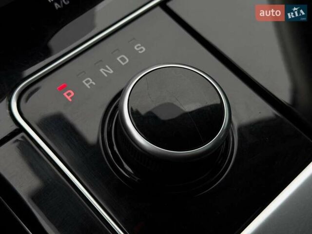 Чорний Ленд Ровер Рендж Ровер Велар, об'ємом двигуна 2 л та пробігом 95 тис. км за 40000 $, фото 72 на Automoto.ua