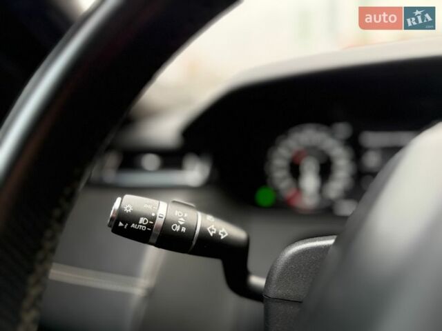 Чорний Ленд Ровер Рендж Ровер Велар, об'ємом двигуна 2 л та пробігом 107 тис. км за 35500 $, фото 28 на Automoto.ua