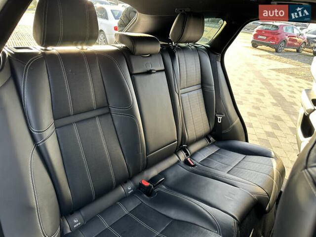 Чорний Ленд Ровер Рендж Ровер Велар, об'ємом двигуна 3 л та пробігом 84 тис. км за 41666 $, фото 9 на Automoto.ua