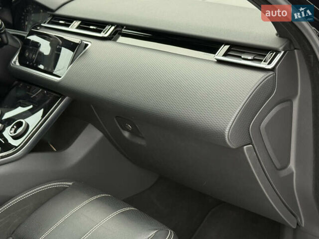 Черный Ленд Ровер Рендж Ровер Велар, объемом двигателя 2 л и пробегом 56 тыс. км за 37900 $, фото 40 на Automoto.ua