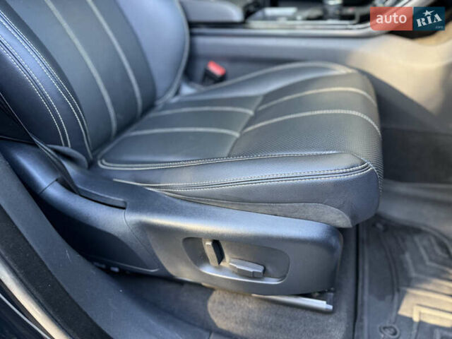 Чорний Ленд Ровер Рендж Ровер Велар, об'ємом двигуна 2 л та пробігом 105 тис. км за 32000 $, фото 63 на Automoto.ua