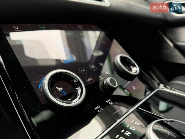 Чорний Ленд Ровер Рендж Ровер Велар, об'ємом двигуна 2 л та пробігом 107 тис. км за 35500 $, фото 31 на Automoto.ua