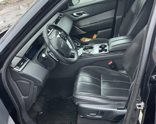 Чорний Ленд Ровер Рендж Ровер Велар, об'ємом двигуна 2 л та пробігом 170 тис. км за 30200 $, фото 11 на Automoto.ua