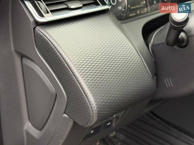Чорний Ленд Ровер Рендж Ровер Велар, об'ємом двигуна 2 л та пробігом 95 тис. км за 40000 $, фото 48 на Automoto.ua