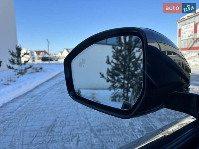 Черный Ленд Ровер Рендж Ровер Велар, объемом двигателя 3 л и пробегом 108 тыс. км за 36000 $, фото 19 на Automoto.ua