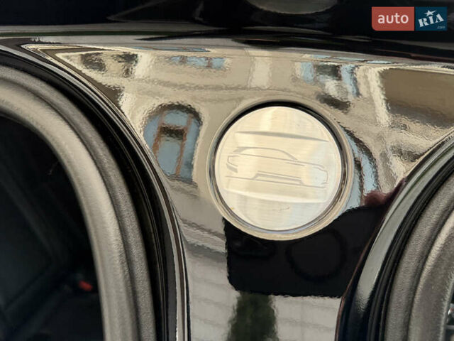 Черный Ленд Ровер Рендж Ровер Велар, объемом двигателя 2 л и пробегом 90 тыс. км за 39999 $, фото 46 на Automoto.ua