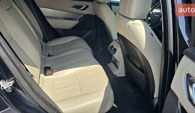 Черный Ленд Ровер Рендж Ровер Велар, объемом двигателя 2 л и пробегом 88 тыс. км за 44900 $, фото 11 на Automoto.ua