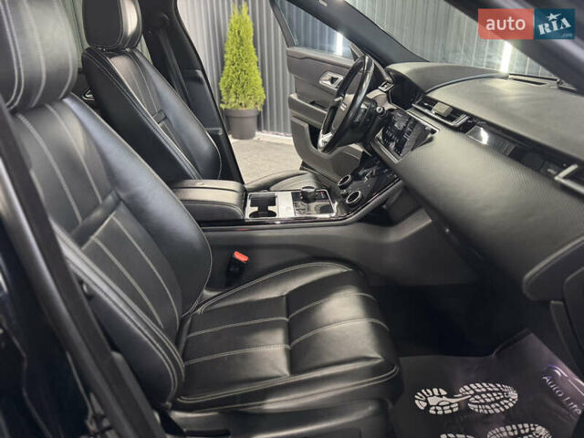 Черный Ленд Ровер Рендж Ровер Велар, объемом двигателя 2 л и пробегом 112 тыс. км за 39999 $, фото 17 на Automoto.ua