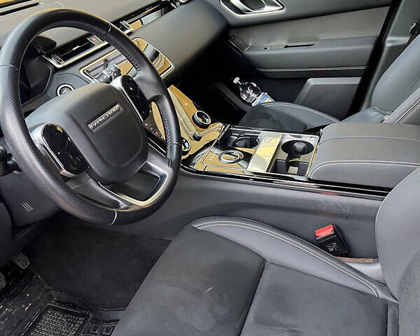 Чорний Ленд Ровер Рендж Ровер Велар, об'ємом двигуна 2.99 л та пробігом 68 тис. км за 49000 $, фото 7 на Automoto.ua