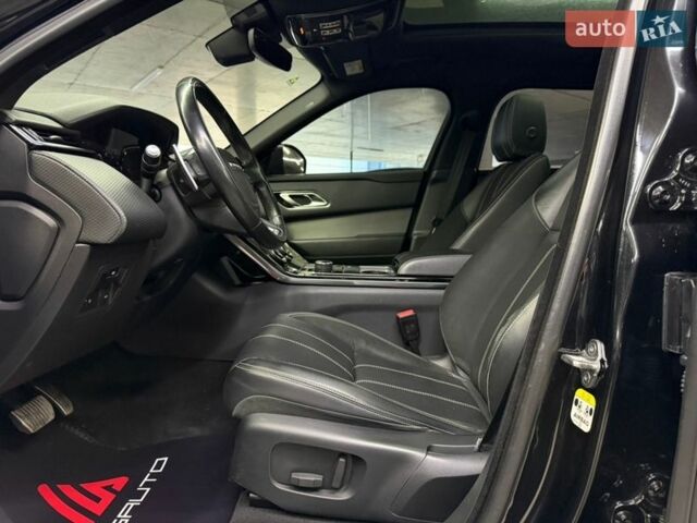 Чорний Ленд Ровер Рендж Ровер Велар, об'ємом двигуна 2.99 л та пробігом 74 тис. км за 49000 $, фото 21 на Automoto.ua