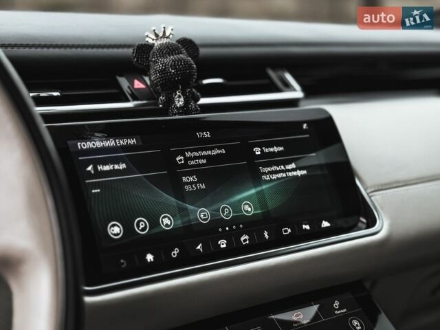 Черный Ленд Ровер Рендж Ровер Велар, объемом двигателя 2 л и пробегом 136 тыс. км за 53000 $, фото 22 на Automoto.ua