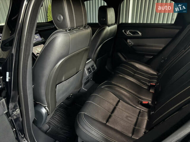 Черный Ленд Ровер Рендж Ровер Велар, объемом двигателя 2 л и пробегом 112 тыс. км за 39999 $, фото 12 на Automoto.ua