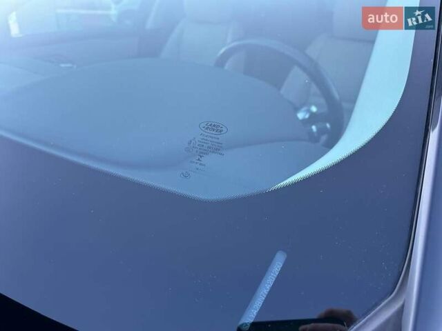 Черный Ленд Ровер Рендж Ровер Велар, объемом двигателя 2 л и пробегом 88 тыс. км за 44900 $, фото 29 на Automoto.ua