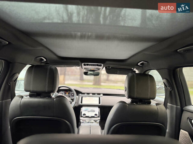 Черный Ленд Ровер Рендж Ровер Велар, объемом двигателя 2 л и пробегом 113 тыс. км за 38999 $, фото 15 на Automoto.ua