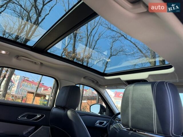 Чорний Ленд Ровер Рендж Ровер Велар, об'ємом двигуна 3 л та пробігом 175 тис. км за 29800 $, фото 26 на Automoto.ua