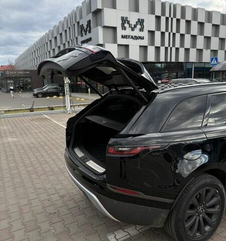 Чорний Ленд Ровер Рендж Ровер Велар, об'ємом двигуна 2 л та пробігом 105 тис. км за 36500 $, фото 4 на Automoto.ua