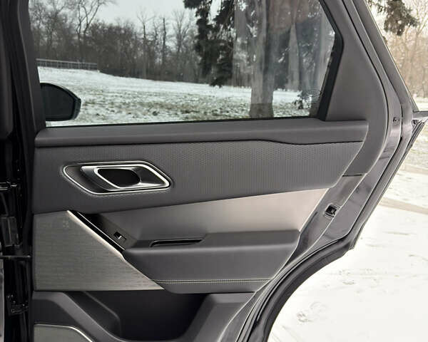 Чорний Ленд Ровер Рендж Ровер Велар, об'ємом двигуна 2.99 л та пробігом 74 тис. км за 49000 $, фото 59 на Automoto.ua