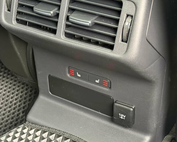 Чорний Ленд Ровер Рендж Ровер Велар, об'ємом двигуна 2.99 л та пробігом 74 тис. км за 49000 $, фото 61 на Automoto.ua