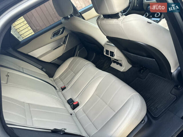 Черный Ленд Ровер Рендж Ровер Велар, объемом двигателя 2 л и пробегом 99 тыс. км за 36999 $, фото 21 на Automoto.ua