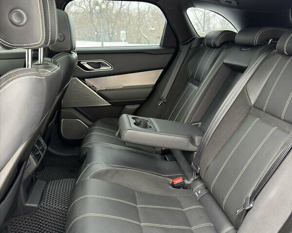 Чорний Ленд Ровер Рендж Ровер Велар, об'ємом двигуна 2.99 л та пробігом 74 тис. км за 49000 $, фото 64 на Automoto.ua