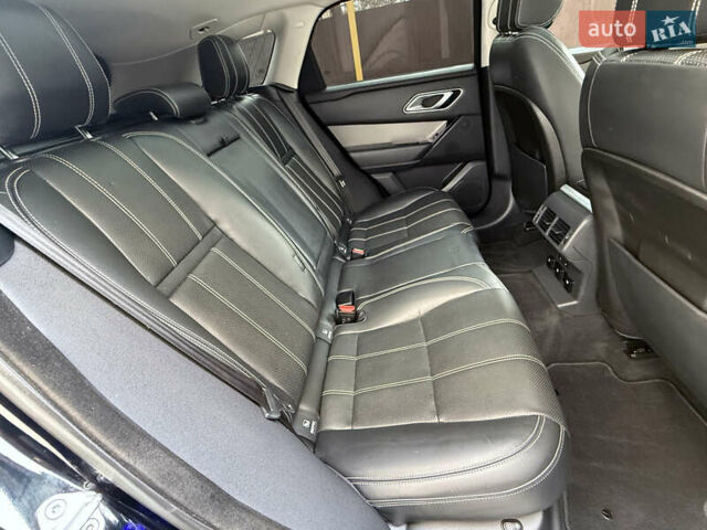 Черный Ленд Ровер Рендж Ровер Велар, объемом двигателя 2 л и пробегом 90 тыс. км за 39999 $, фото 58 на Automoto.ua