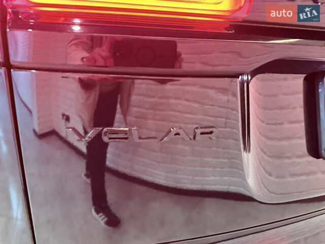 Черный Ленд Ровер Рендж Ровер Велар, объемом двигателя 2 л и пробегом 90 тыс. км за 39999 $, фото 10 на Automoto.ua