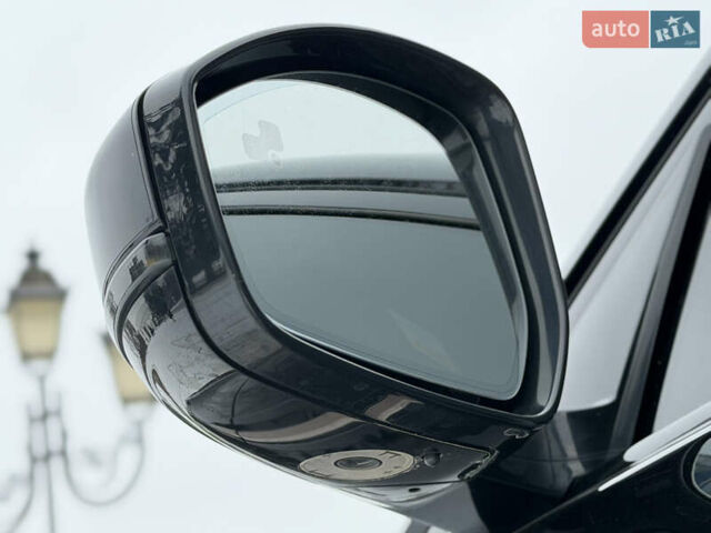 Чорний Ленд Ровер Рендж Ровер Велар, об'ємом двигуна 2.99 л та пробігом 74 тис. км за 49000 $, фото 30 на Automoto.ua