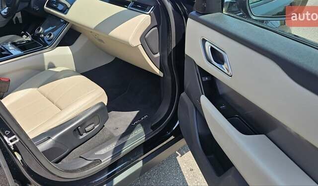 Черный Ленд Ровер Рендж Ровер Велар, объемом двигателя 2 л и пробегом 88 тыс. км за 44900 $, фото 16 на Automoto.ua