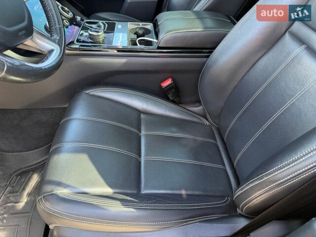 Чорний Ленд Ровер Рендж Ровер Велар, об'ємом двигуна 3 л та пробігом 175 тис. км за 29800 $, фото 16 на Automoto.ua