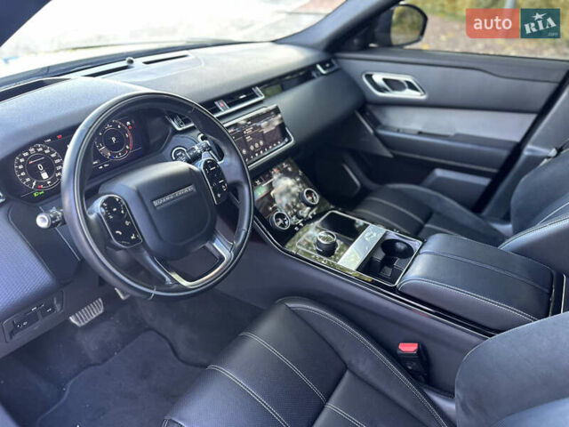 Чорний Ленд Ровер Рендж Ровер Велар, об'ємом двигуна 2 л та пробігом 83 тис. км за 32900 $, фото 22 на Automoto.ua