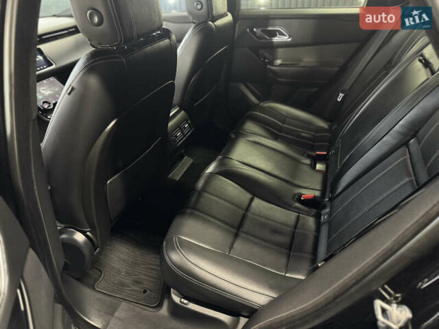 Черный Ленд Ровер Рендж Ровер Велар, объемом двигателя 2 л и пробегом 112 тыс. км за 39999 $, фото 15 на Automoto.ua