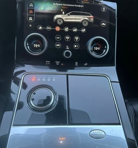 Чорний Ленд Ровер Рендж Ровер Велар, об'ємом двигуна 3 л та пробігом 76 тис. км за 33500 $, фото 9 на Automoto.ua