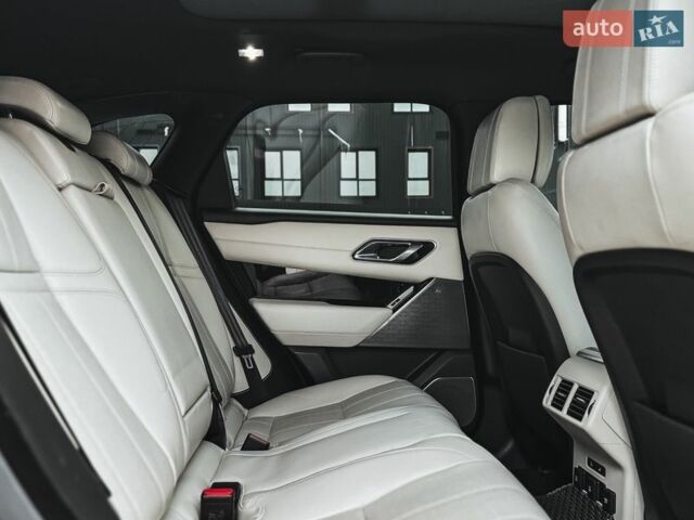 Черный Ленд Ровер Рендж Ровер Велар, объемом двигателя 2 л и пробегом 136 тыс. км за 53000 $, фото 43 на Automoto.ua