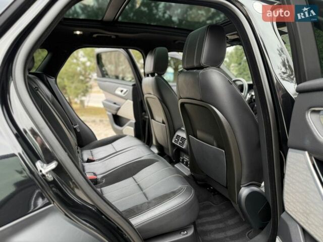 Черный Ленд Ровер Рендж Ровер Велар, объемом двигателя 2 л и пробегом 60 тыс. км за 39500 $, фото 66 на Automoto.ua