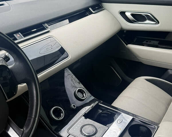 Черный Ленд Ровер Рендж Ровер Велар, объемом двигателя 3 л и пробегом 133 тыс. км за 22100 $, фото 13 на Automoto.ua