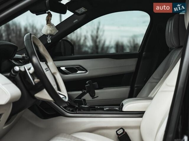 Черный Ленд Ровер Рендж Ровер Велар, объемом двигателя 2 л и пробегом 136 тыс. км за 53000 $, фото 35 на Automoto.ua