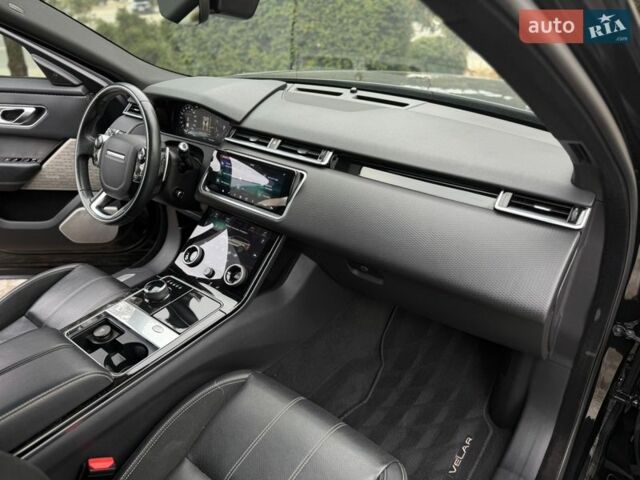 Черный Ленд Ровер Рендж Ровер Велар, объемом двигателя 2 л и пробегом 60 тыс. км за 39500 $, фото 71 на Automoto.ua