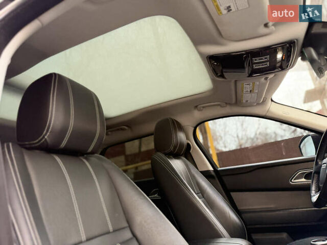 Черный Ленд Ровер Рендж Ровер Велар, объемом двигателя 2 л и пробегом 90 тыс. км за 39999 $, фото 47 на Automoto.ua