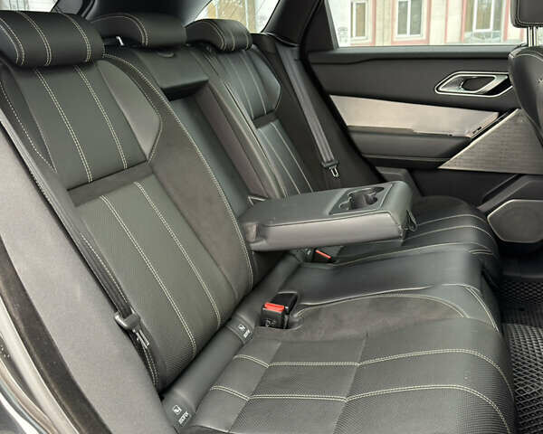 Чорний Ленд Ровер Рендж Ровер Велар, об'ємом двигуна 2.99 л та пробігом 74 тис. км за 49000 $, фото 58 на Automoto.ua