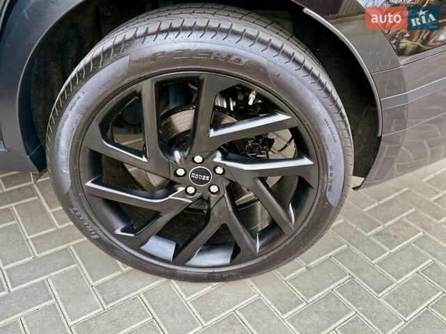 Черный Ленд Ровер Рендж Ровер Велар, объемом двигателя 2 л и пробегом 90 тыс. км за 39999 $, фото 71 на Automoto.ua