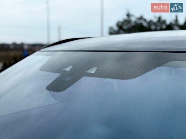 Черный Ленд Ровер Рендж Ровер Велар, объемом двигателя 2 л и пробегом 60 тыс. км за 39500 $, фото 14 на Automoto.ua